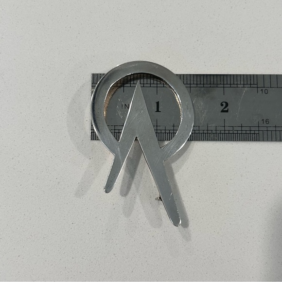 Artisan Made Sterling Silver Pin/Brooch - Picture 6 of 7